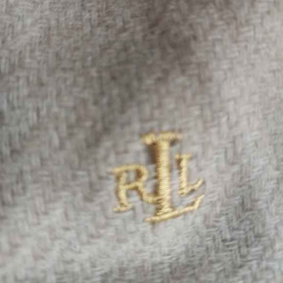 Lauren Ralph Lauren 100% Cashmere scarf - Picture 5 of 5